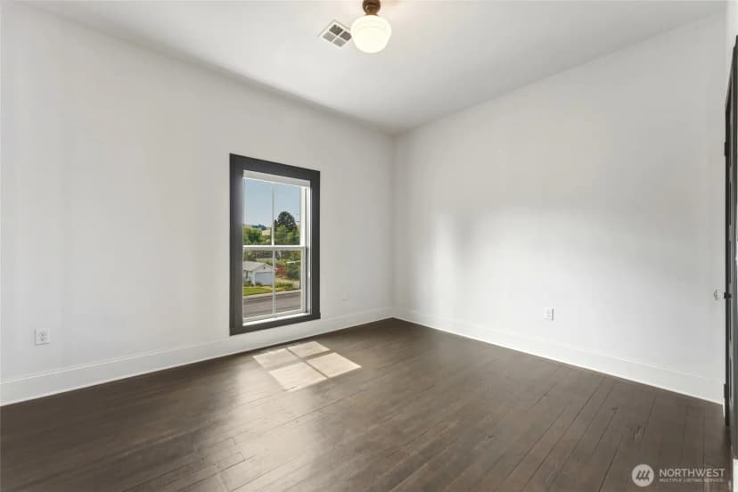 Property photo for 504 N 1st Street, Dayton photo 17