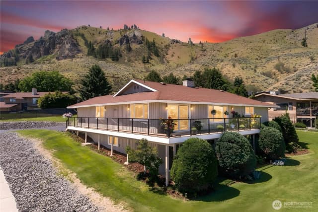 Property photo for 1202 S Hill Drive, Wenatchee