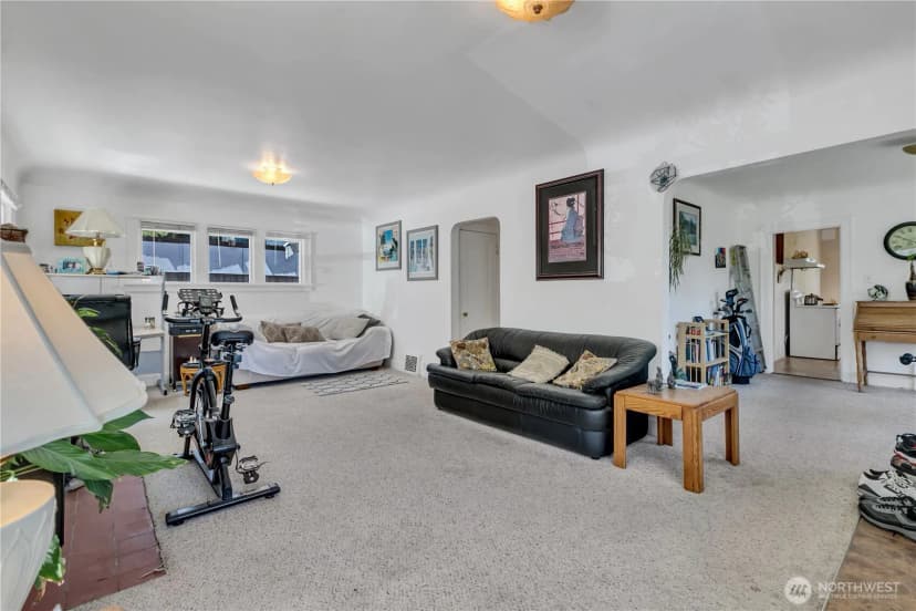 Property photo for 13025 Ambaum Boulevard Sw #a & B, Burien photo 7