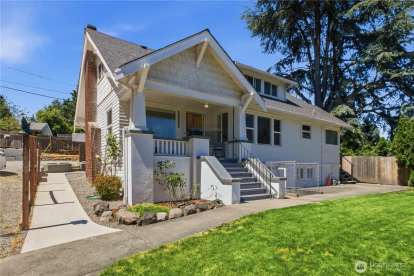 Property photo for 13025 Ambaum Boulevard Sw #a & B, Burien photo 5