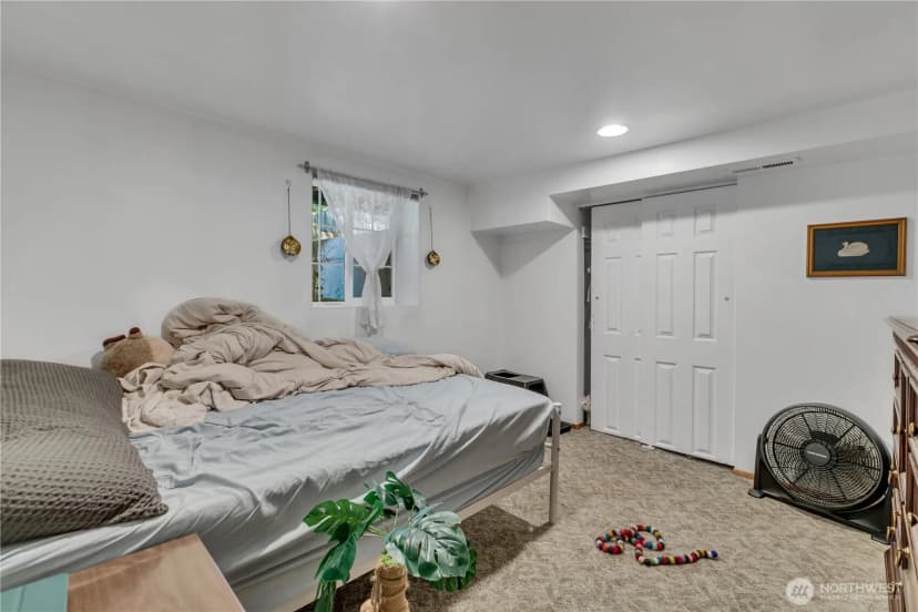 Property photo for 13025 Ambaum Boulevard Sw #a & B, Burien photo 22