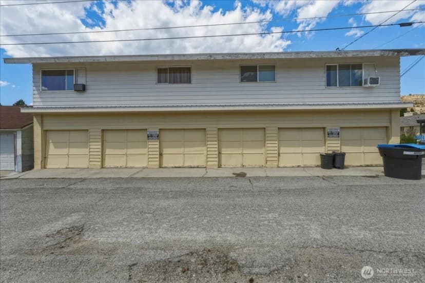 Property photo for 315 W Gibson Avenue, Chelan photo 16
