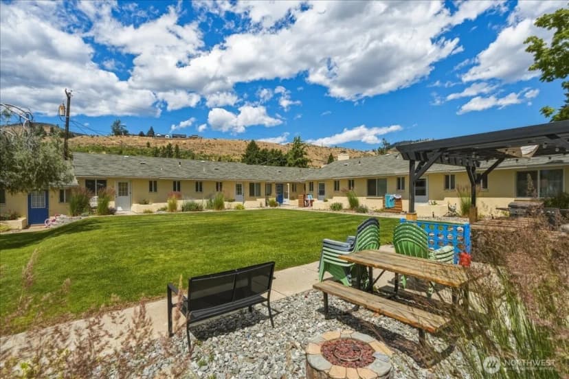 Property photo for 315 W Gibson Avenue, Chelan photo 11