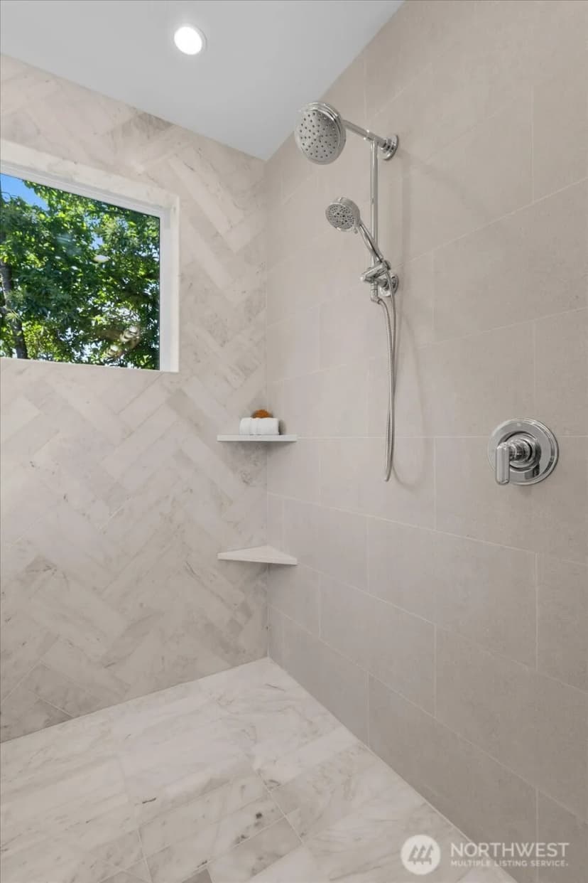 Property photo for 5739 25th Avenue Ne, Seattle photo 27