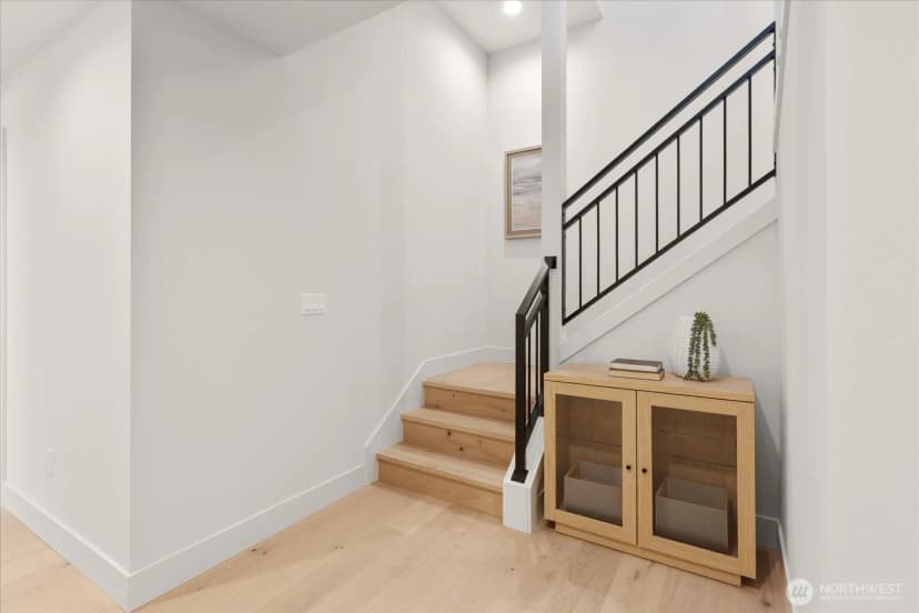 Property photo for 5739 25th Avenue Ne, Seattle photo 40