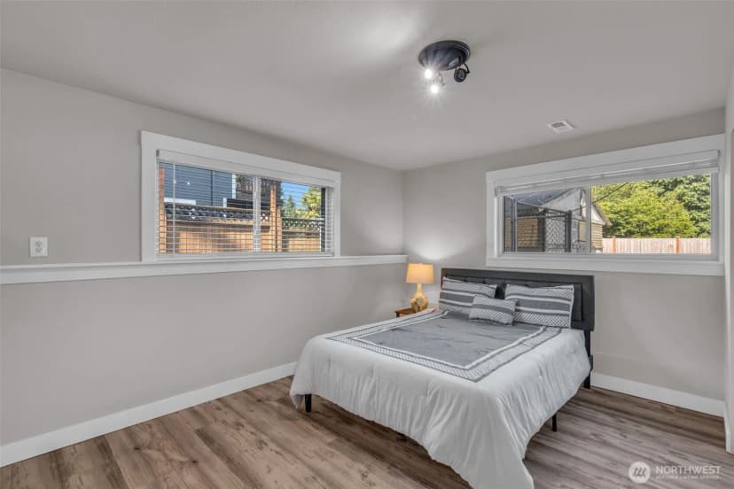 Property photo for 19156 66th Place Ne, Kenmore photo 30