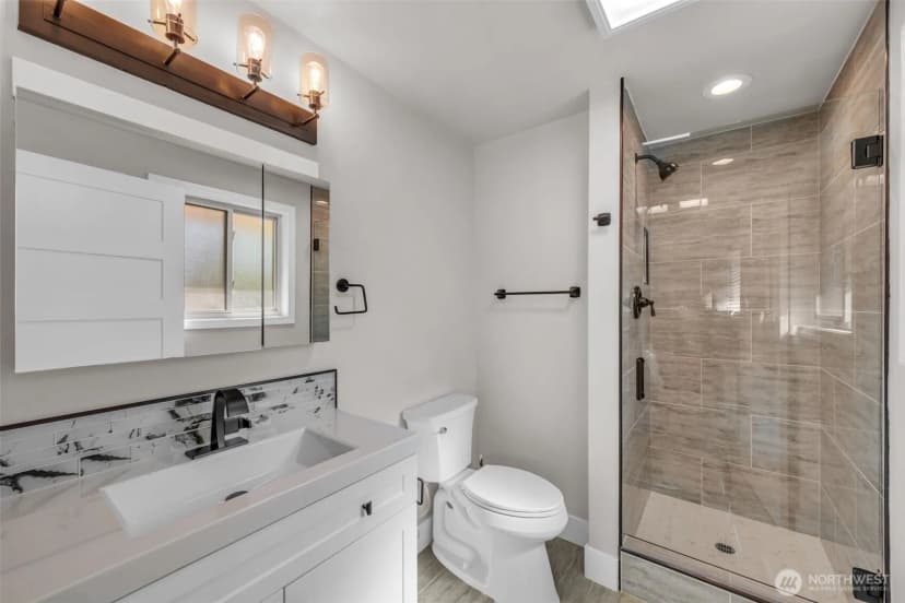 Property photo for 19156 66th Place Ne, Kenmore photo 16