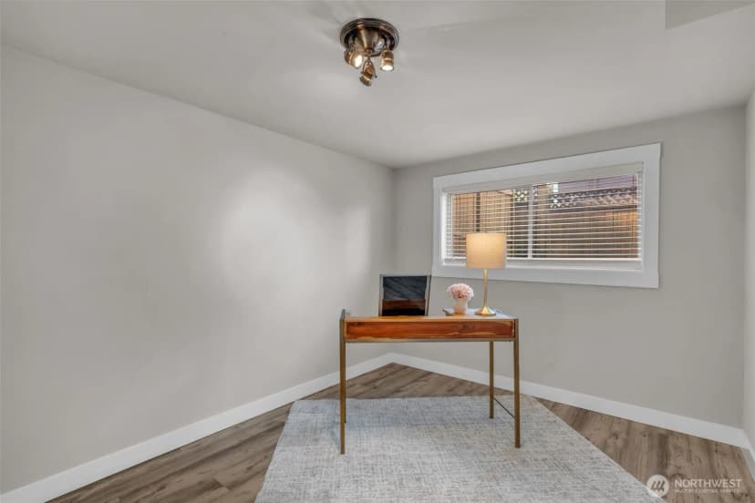 Property photo for 19156 66th Place Ne, Kenmore photo 31
