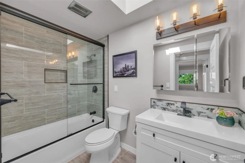 Property photo for 19156 66th Place Ne, Kenmore photo 19