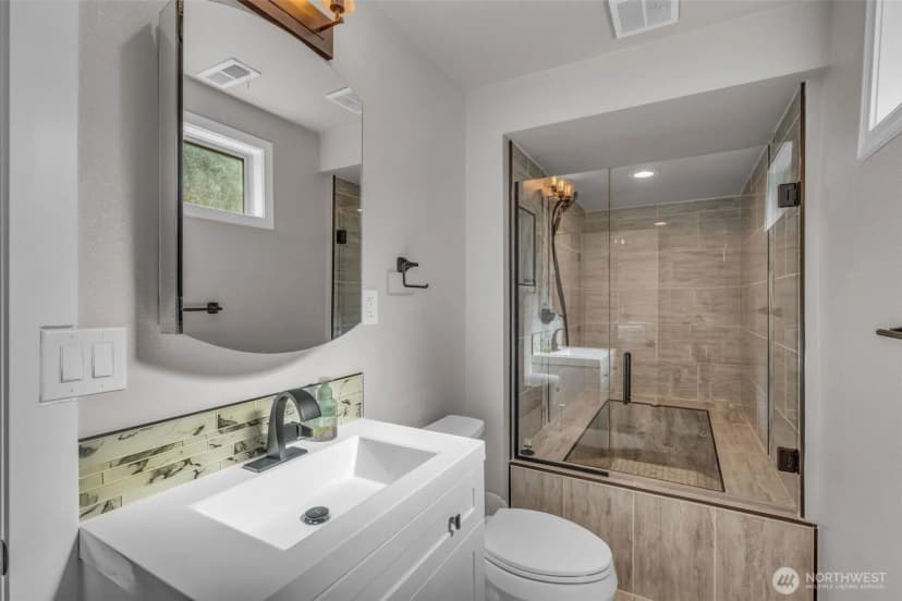 Property photo for 19156 66th Place Ne, Kenmore photo 32