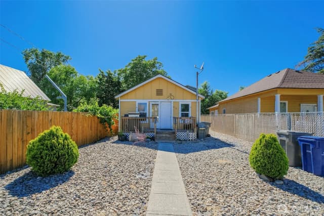 Property photo for 814 816 Cascade Street, Wenatchee