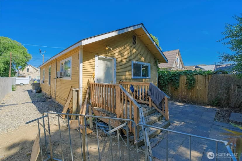 Property photo for 814 816 Cascade Street, Wenatchee photo 8