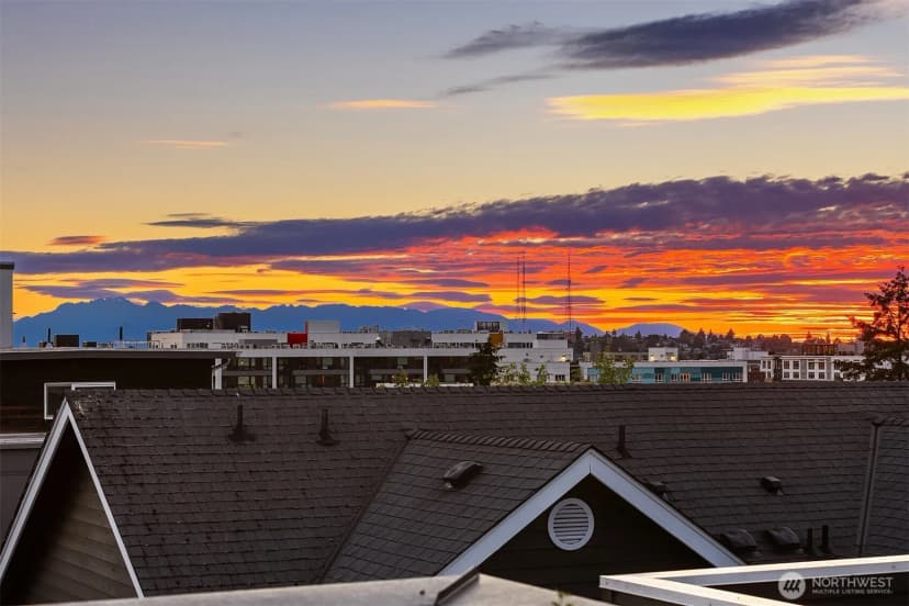 Property photo for 1809 13th Avenue, Seattle photo 33