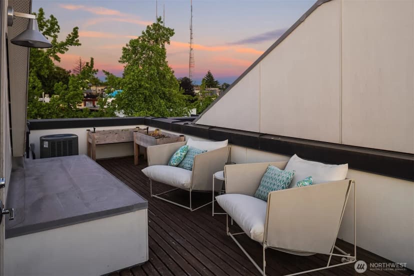 Property photo for 1809 13th Avenue, Seattle photo 32