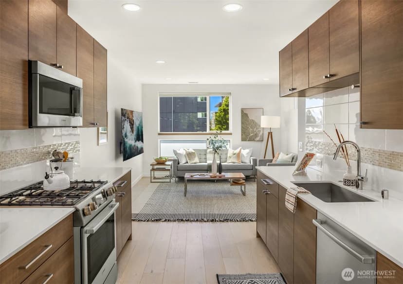 Property photo for 1809 13th Avenue, Seattle photo 12