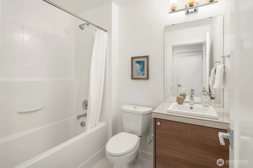 Property photo for 1809 13th Avenue, Seattle photo 10