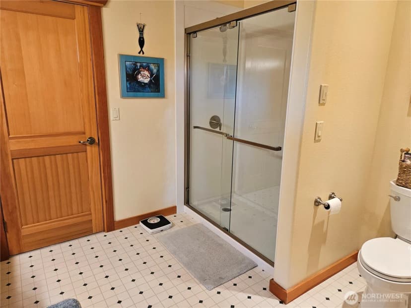 Property photo for 8102 E Perelli Lane, Port Orchard photo 33