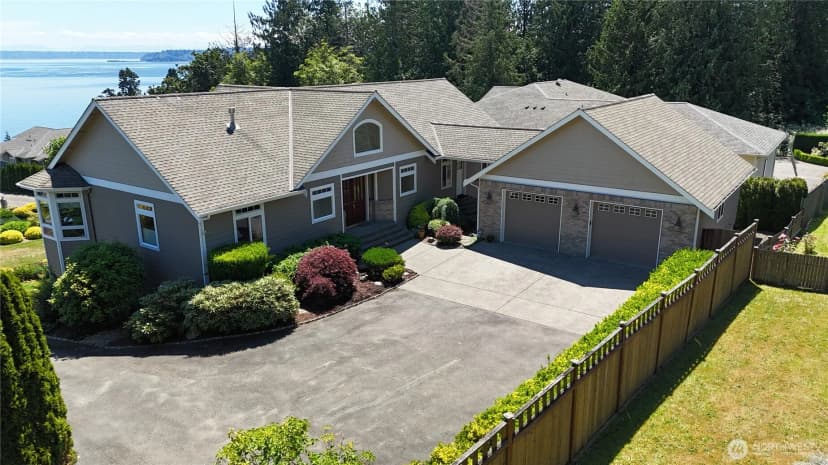 Property photo for 8102 E Perelli Lane, Port Orchard photo 2