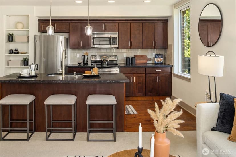 Property photo for 4547 8th Avenue Ne #410, Seattle photo 8