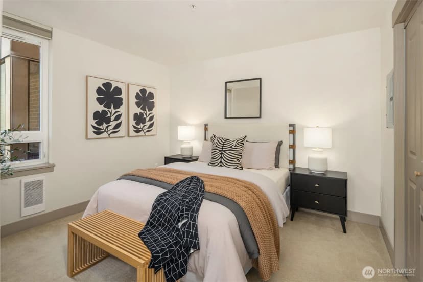Property photo for 4547 8th Avenue Ne #410, Seattle photo 18