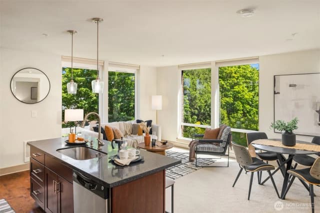 Property photo for 4547 8th Avenue Ne #410, Seattle photo 4