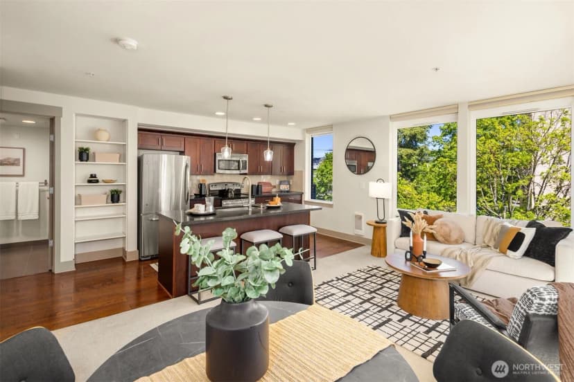Property photo for 4547 8th Avenue Ne #410, Seattle photo 6
