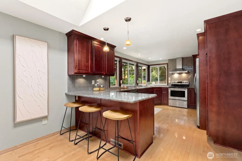 Property photo for 12450 Ne 141st Street, Kirkland photo 11