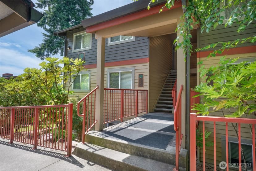 Property photo for 11056 Ne 33rd Place #c4, Bellevue photo 27