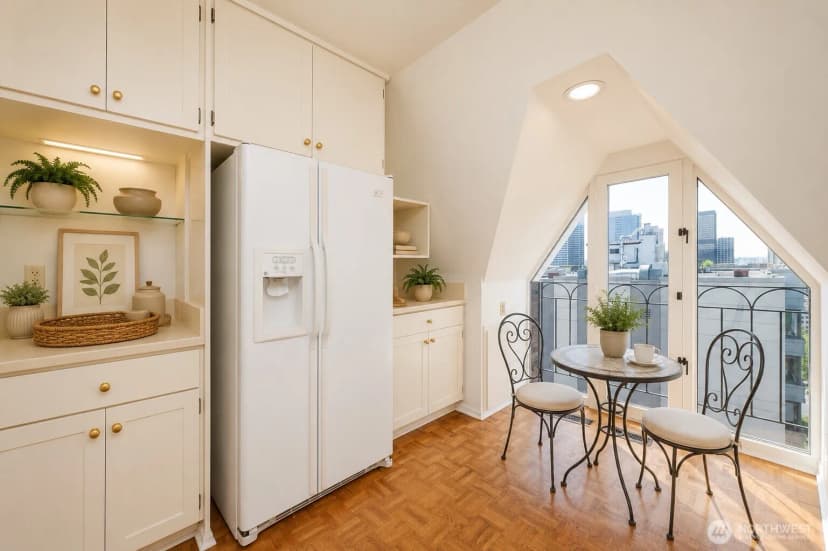 Property photo for 1017 Minor Avenue #1401, Seattle photo 5