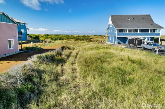 Property photo for 1075 Ocean Shores Boulevard Sw, Ocean Shores photo 5