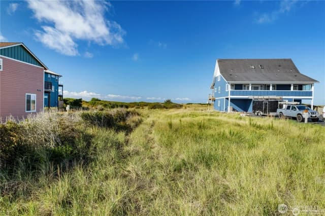 Property photo for 1075 Ocean Shores Boulevard Sw, Ocean Shores photo 4
