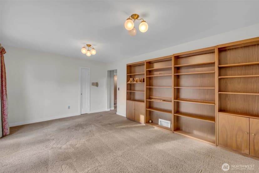 Property photo for 434 N Borough Road, Tacoma photo 16