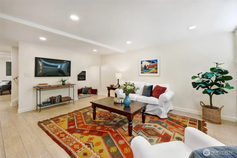 Property photo for 11527 39th Avenue Ne, Seattle photo 19