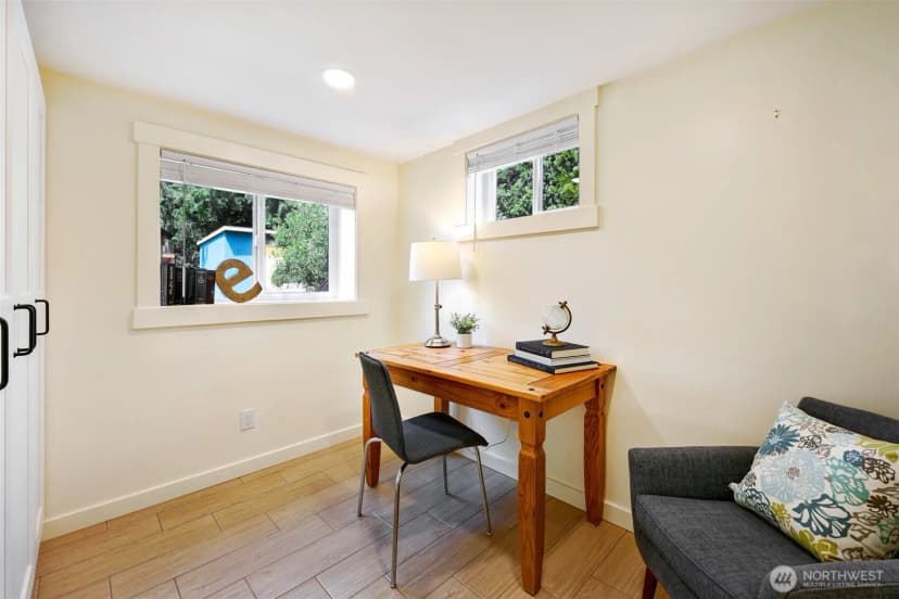 Property photo for 11527 39th Avenue Ne, Seattle photo 25