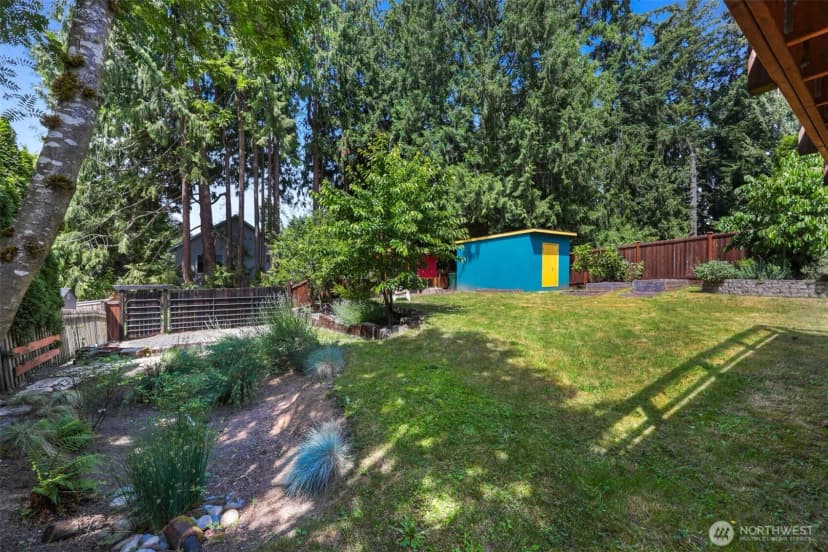 Property photo for 11527 39th Avenue Ne, Seattle photo 30