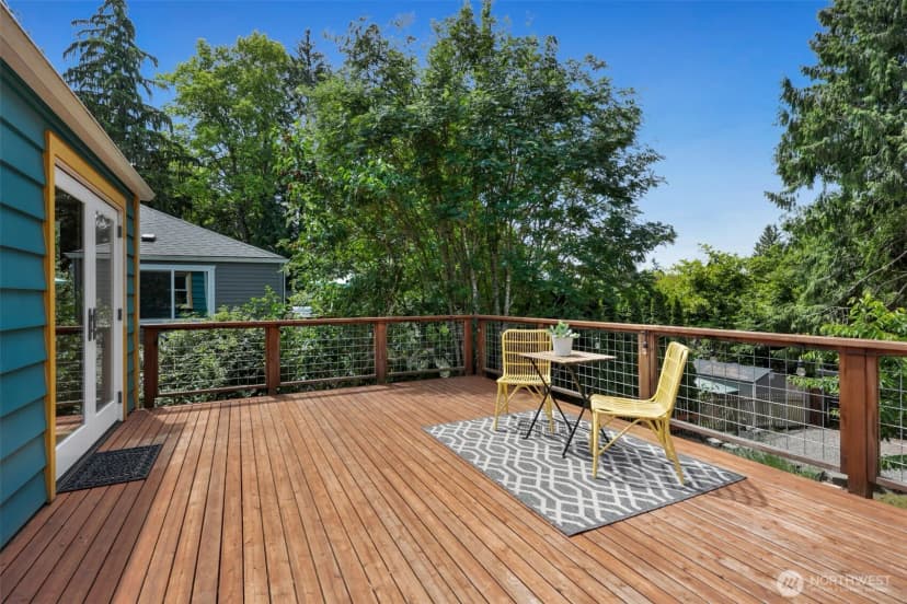 Property photo for 11527 39th Avenue Ne, Seattle photo 13