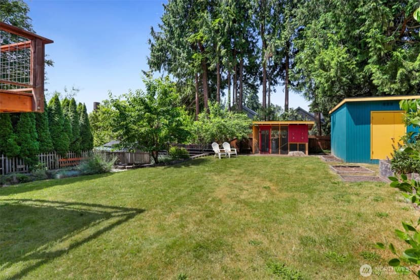 Property photo for 11527 39th Avenue Ne, Seattle photo 28