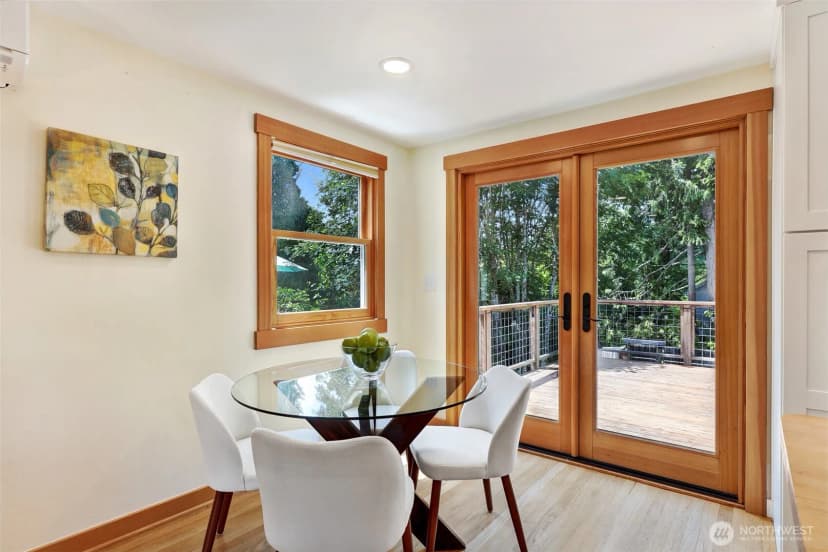 Property photo for 11527 39th Avenue Ne, Seattle photo 12