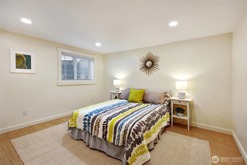 Property photo for 11527 39th Avenue Ne, Seattle photo 22