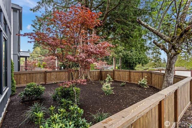 Property photo for 9315 132nd Avenue Ne, Kirkland photo 3