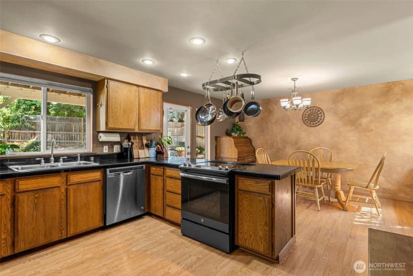 Property photo for 121 Manhattan Square, East Wenatchee photo 11