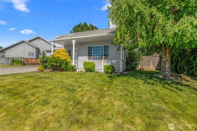 Property photo for 121 Manhattan Square, East Wenatchee photo 3