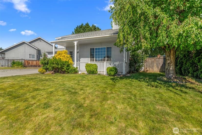 Property photo for 121 Manhattan Square, East Wenatchee photo 3