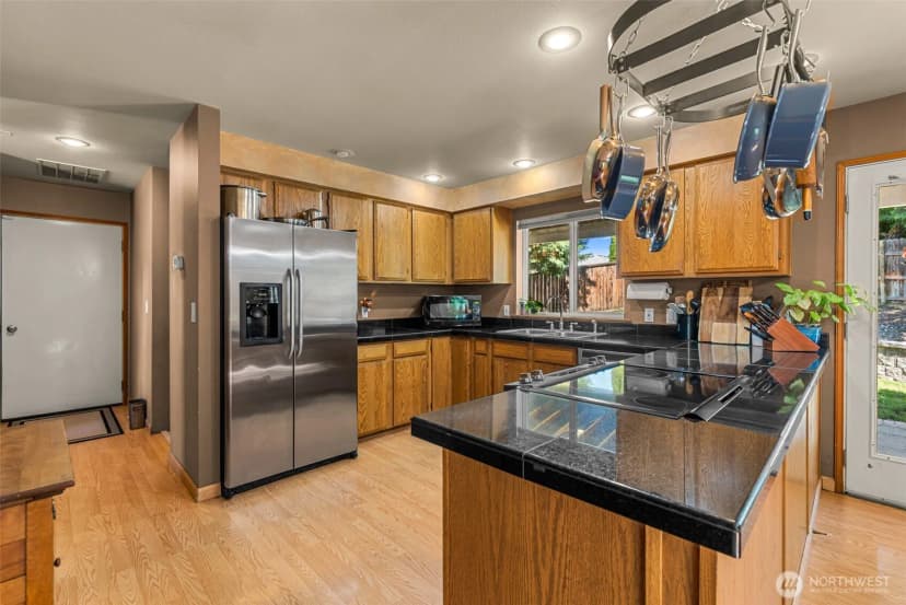 Property photo for 121 Manhattan Square, East Wenatchee photo 9