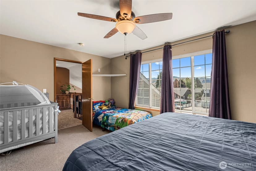 Property photo for 121 Manhattan Square, East Wenatchee photo 23