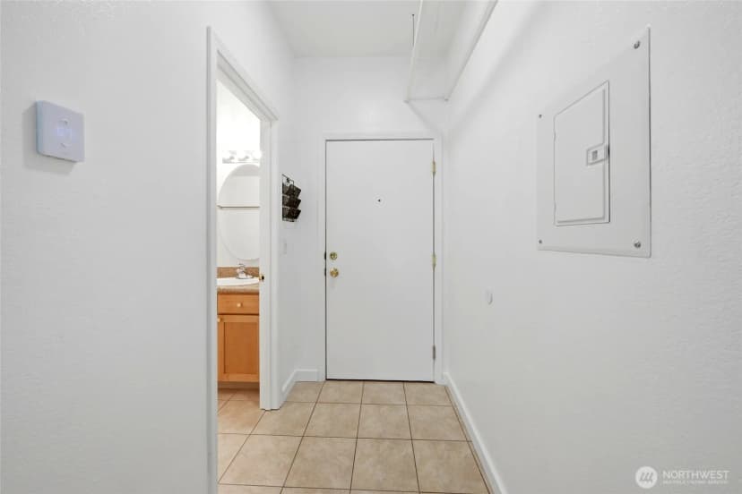 Property photo for 300 10th Avenue #a110, Seattle photo 11