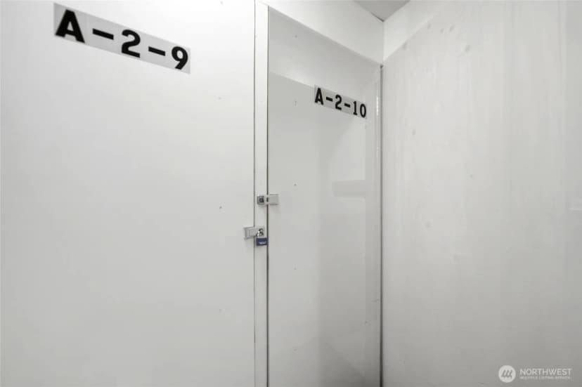 Property photo for 300 10th Avenue #a110, Seattle photo 24
