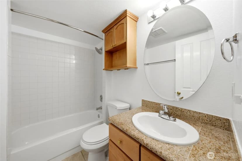 Property photo for 300 10th Avenue #a110, Seattle photo 12