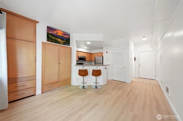 Property photo for 300 10th Avenue #a110, Seattle photo 3