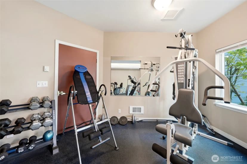 Property photo for 300 10th Avenue #a110, Seattle photo 22